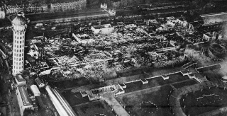 Illustration for article titled Grandes construcciones de la era moderna, completamente destruidas
